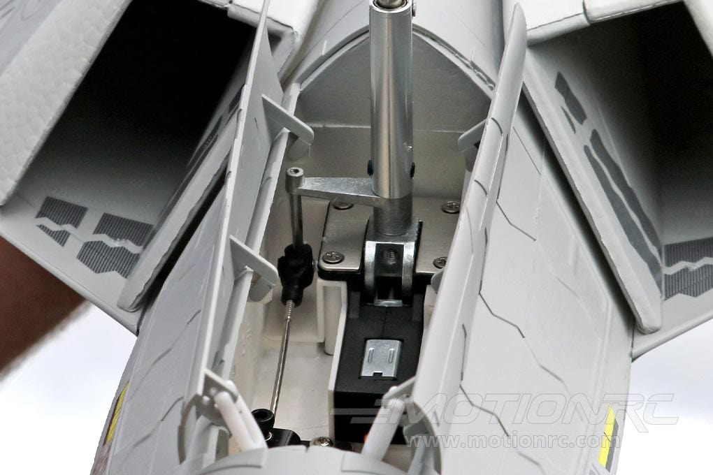Sequenced Nose Gear Doors